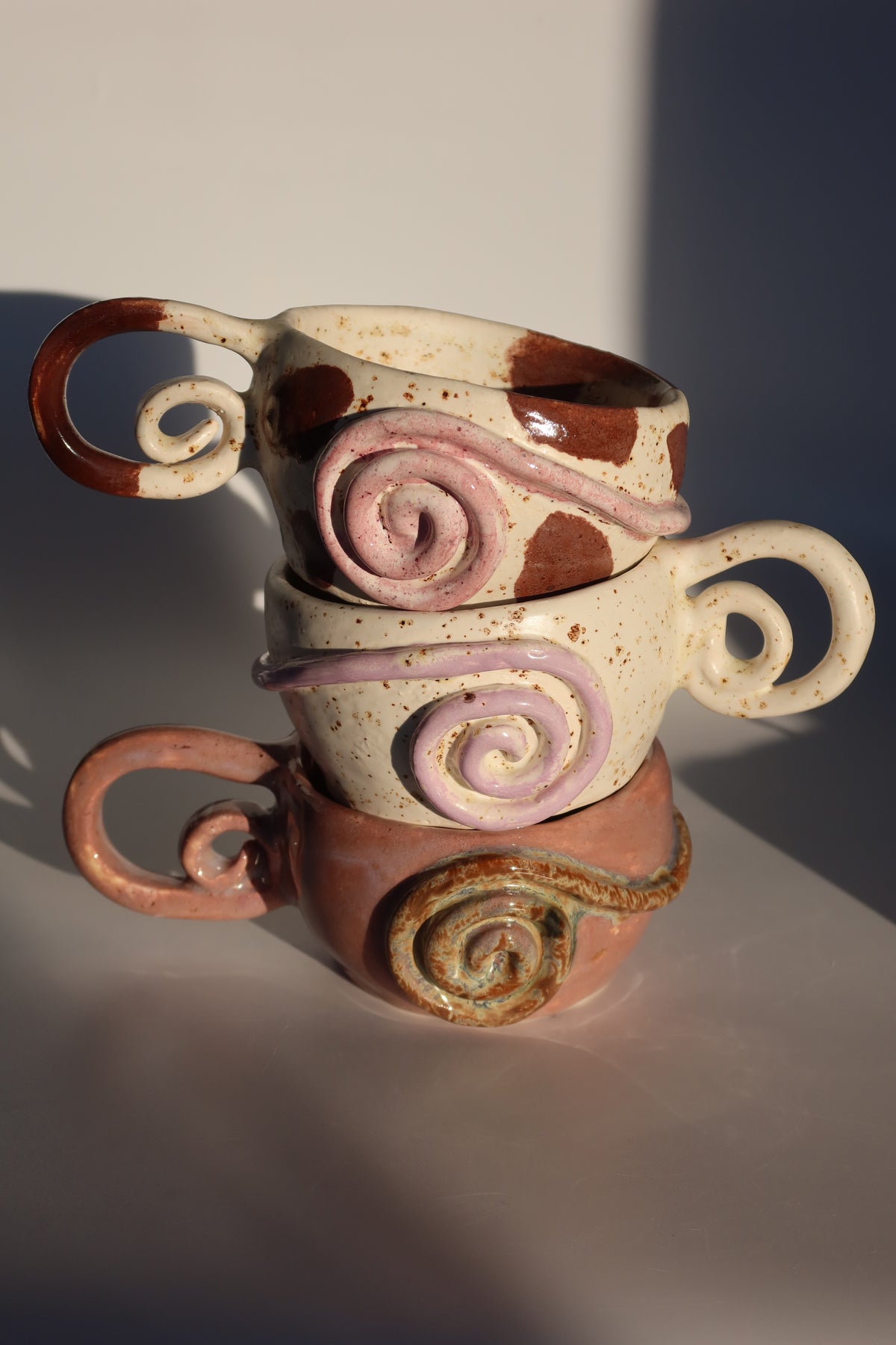 Pink glossy spiral mug